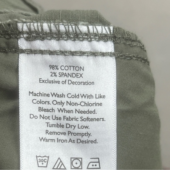 Eddie Bauer Women’s 14 Ripstop Cargo Shorts Olive Green Outdoor Camping Hiking - Picture 9 of 12